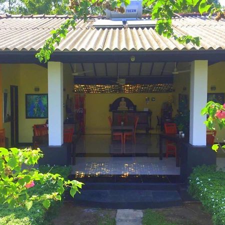 Flower Garden Lake Resort Tissamaharama Exterior photo