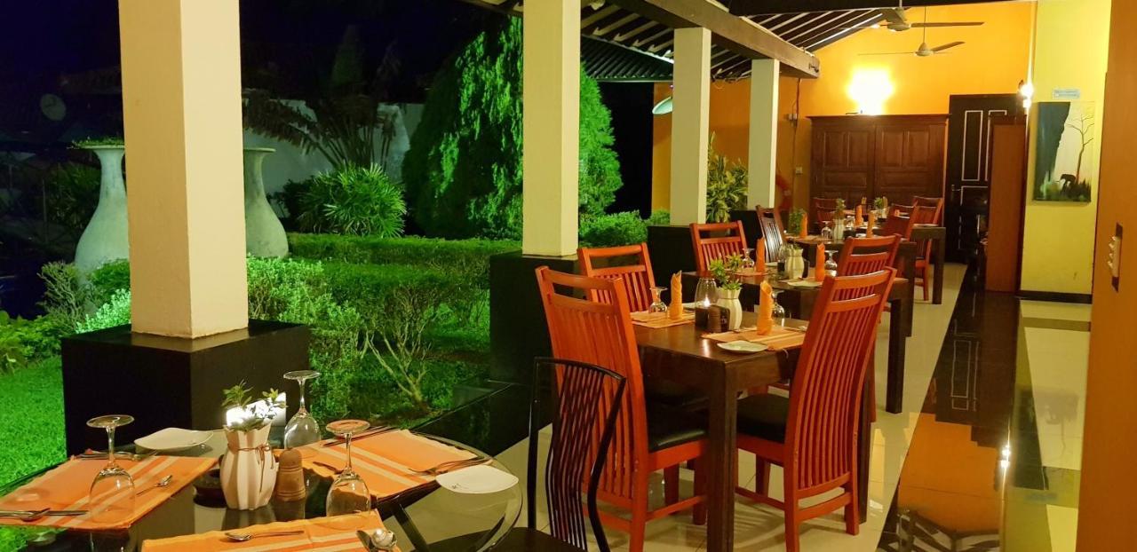 Flower Garden Lake Resort Tissamaharama Exterior photo