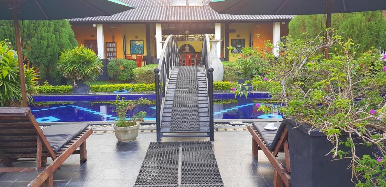 Flower Garden Lake Resort Tissamaharama Exterior photo