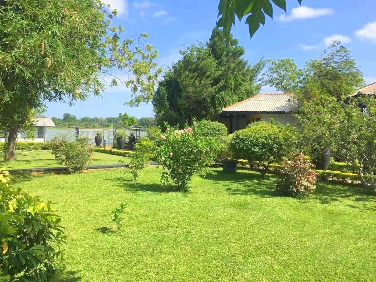 Flower Garden Lake Resort Tissamaharama Exterior photo